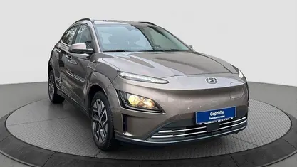 Silky bronze Gebraucht 2022 Hyundai Kona Select SUV | 18.900 € (Fairer Preis)