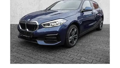 Phytonicblau Gebraucht 2022 BMW 118 M Sport Kleinwagen | 21.880 € (Fairer Preis)