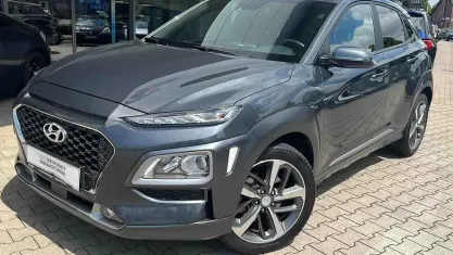 Gebraucht Hyundai Kona Style 136 PS (100 kW) 2019 Dark knight grau metallic SUV