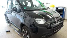 Schwarz Gebraucht 2023 Fiat Panda Cross Cross Kleinwagen | 11.999 € (Fairer Preis)