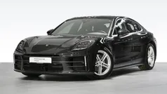 Tiefschwarzmetallic Gebraucht 2024 Porsche Panamera Limousine | 104.490 €