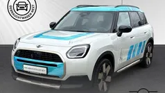 Weiss Gebraucht 2024 Mini John Cooper Works Countryman SUV | 39.590 € (Fairer Preis)