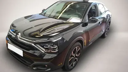 Gebraucht Citroën e-C4 Feel 100 kW (136 PS) 2023 Schwarz Limousine