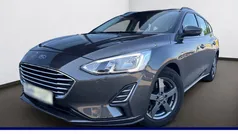 Grau Gebraucht 2019 Ford Focus Trend Kombi | 12.900 € (Fairer Preis)