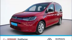 Rot Gebraucht 2023 VW Caddy Life Van / Kleinbus | 30.750 € (Fairer Preis)