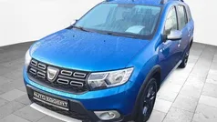 Blau Gebraucht 2018 Dacia Logan MCV Celebration Kombi | 9.490 € (Fairer Preis)