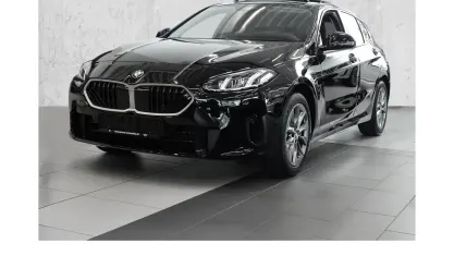 Neu BMW 116 122 PS (89 kW) 2026 Schwarz uni Kleinwagen