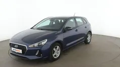 Blau Gebraucht 2017 Hyundai i30 Select Limousine | 10.990 € (Fairer Preis)