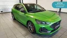 Grün Gebraucht 2022 Ford Focus ST Limousine | 29.490 € (Fairer Preis)