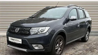 Grau Gebraucht 2020 Dacia Logan MCV Stepway Kombi | 12.390 € (Fairer Preis)