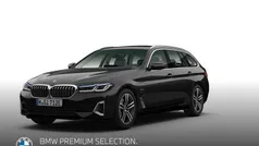 Schwarz Gebraucht 2022 BMW 530e Luxury Line Kombi | 37.698 € (Fairer Preis)