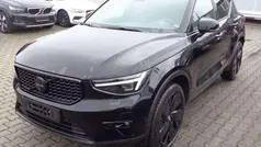 Onyx black (metallic) Gebraucht 2024 Volvo XC40 Plus SUV | 37.750 € (Fairer Preis)
