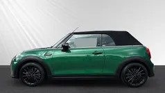 Gruen Gebraucht 2022 Mini Cooper Cabriolet Classic Cabrio | 26.968 € (Fairer Preis)