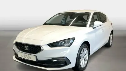 Używany Seat Leon Style 116 KM (85 kW) 2025 Biały Sedan/Limuzyna
