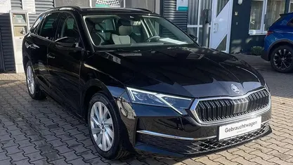 Black magic perleffekt Neu 2025 Skoda Octavia Selection Kombi | 33.990 € (Fairer Preis)