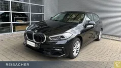 Saphirschwarz Gebraucht 2023 BMW 118 Shadowline Kleinwagen | 24.999 € (Guter Preis)