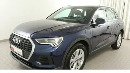 Blau Gebraucht 2021 Audi Q3 Ambiente SUV | 27.775 € (Fairer Preis)