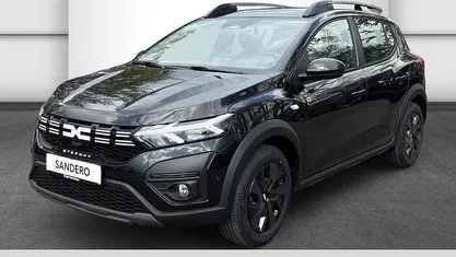 Gebraucht 2025 Dacia Sandero Expression Limousine | 18.390 € (Fairer Preis)