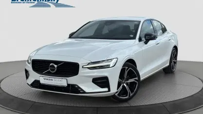 Gebraucht Volvo S60 Plus 197 PS (144 kW) 2023 Crystal white pearl (weiß) Limousine