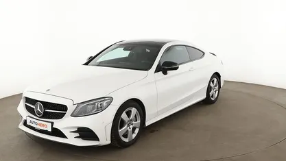 Gebraucht Mercedes C180 AMG line 2022 Weiß Coupé