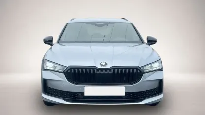 Gebraucht Skoda Superb SportLine 193 PS (141 kW) 2026 Silber Kombi