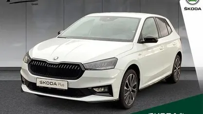 Moonweiss (metallic) Gebraucht 2023 Skoda Fabia Monte Carlo Kleinwagen | 20.950 € (Fairer Preis)