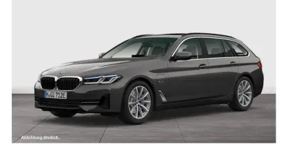 Gebraucht BMW 530e Sport Line 292 PS (214 kW) 2024 Sophistograu brillanteffekt me Kombi