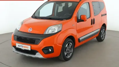 Gebraucht Fiat Qubo Trekking 95 PS (69 kW) 2017 Orange Van / Kleinbus