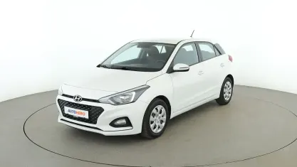 Gebraucht Hyundai i20 Select 84 PS (61 kW) 2019 Weiß Kleinwagen