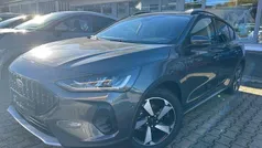 Grau Gebraucht 2024 Ford Focus Active Limousine | 23.490 € (Fairer Preis)