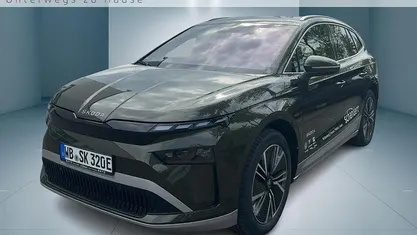 Gebraucht 2025 Skoda Enyaq iV Loft SUV | 41.330 € (Fairer Preis)