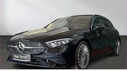 Gebraucht Mercedes A200 AMG 163 PS (119 kW) 2025 Schwarz Limousine