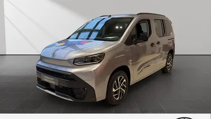 Neu Toyota Proace Verso City 100 kW (137 PS) 2026 Silber Kombi