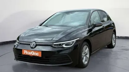 Gebraucht VW Golf VIII Life 131 PS (96 kW) 2023 Schwarz Limousine