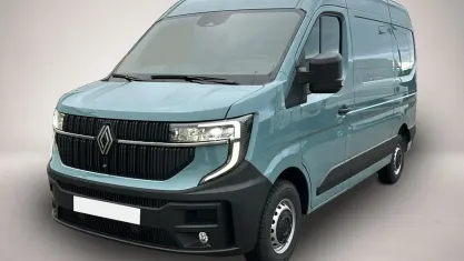 Neu Renault Master 170 PS (125 kW) 2025 Grün Van / Kleinbus