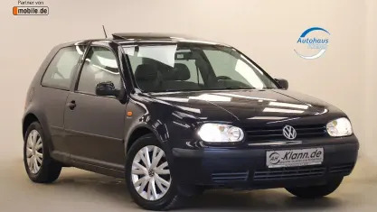 Gebraucht VW Golf IV 75 PS (55 kW) 1998 Schwarz Kleinwagen