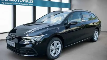 Gebraucht VW Golf VIII Life 116 PS (85 kW) 2024 Schwarz Kombi