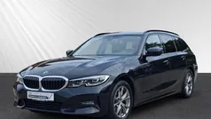 Schwarz Gebraucht 2022 BMW 318 Sport Line Kombi | 23.998 € (Fairer Preis)