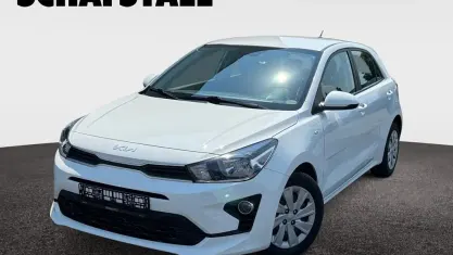 Gebraucht Kia Rio Edition 7 84 PS (61 kW) 2023 Clear white Limousine