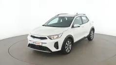 Weiß Gebraucht 2023 Kia Stonic Vision SUV | 18.220 € (Fairer Preis)