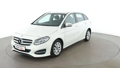 Gebraucht Mercedes B180 Style 122 PS (89 kW) 2018 Weiß Kleinwagen