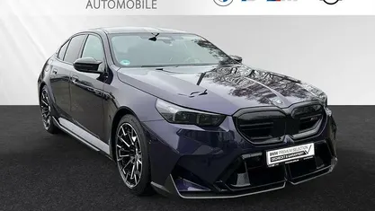 Bmw individual technoviolett metallic Gebraucht 2025 BMW M5 Sport Line Limousine | 132.800 € (Fairer Preis)