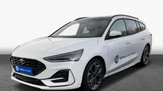 Weiß Gebraucht 2023 Ford Focus ST-Line X Kombi | 23.946 € (Fairer Preis)