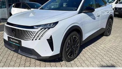 Weiss/typ aussenverkleidung metalliclackierung Gebraucht 2024 Peugeot 3008 Allure SUV | 29.990 € (Fairer Preis)