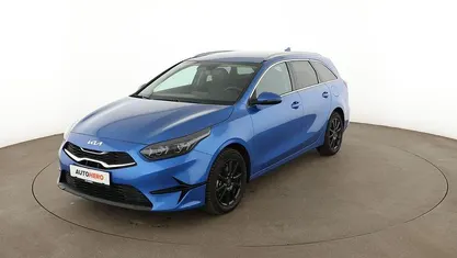 Second-hand Kia Ceed Vision 140 CP (102 kW) 2025 Albastru Hatchback