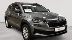 Graphitegrau metallic Gebraucht 2025 Skoda Karoq Selection SUV | 29.890 € (Superpreis)