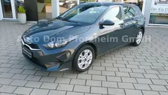 Dark penta met. (h8g) Gebraucht 2024 Kia Ceed Comfort Limousine | 22.490 € (Superpreis)
