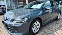 Grau Gebraucht 2024 VW Golf VIII Limousine | 23.990 € (Guter Preis)