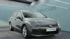 Grau Gebraucht 2024 VW Golf VIII Life Limousine | 24.599 € (Fairer Preis)