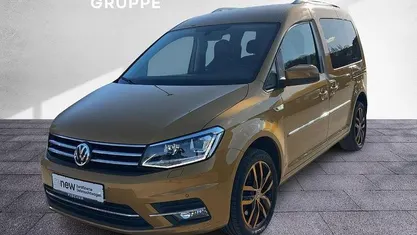 Second-hand VW Caddy Highline 150 CP (110 kW) 2017 Galben Monovolum